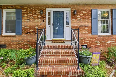 Exterior - 24 Ivy Home Rd, Hampton, VA 23669 photo 2 of 14