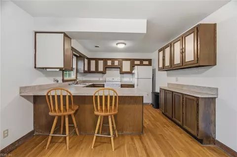 Kitchen - 24 Ivy Home Rd, Hampton, VA 23669 photo 5 of 5