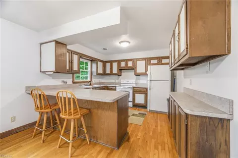 Kitchen - 24 Ivy Home Rd, Hampton, VA 23669 photo 1 of 5