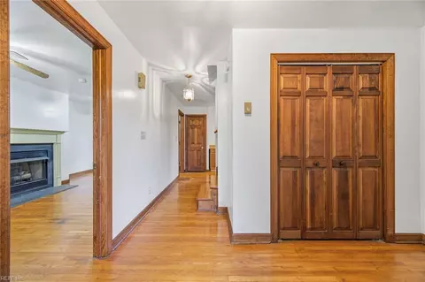 Entry Way - 24 Ivy Home Rd, Hampton, VA 23669 photo 1 of 5