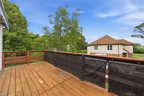 Exterior - 24 Ivy Home Rd, Hampton, VA 23669 photo 3 of 14