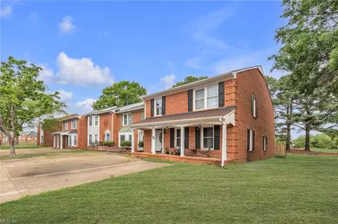 5302 Brookstone Ln, Virginia Beach, VA 23455