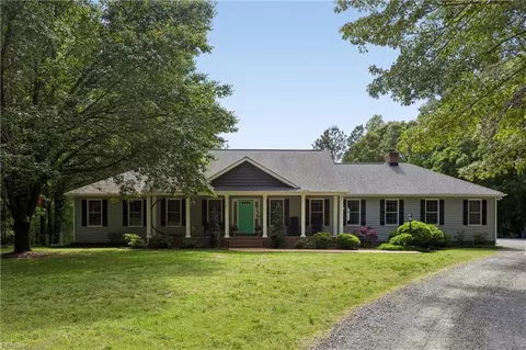 7440 Airport Rd, Quinton, VA 23141