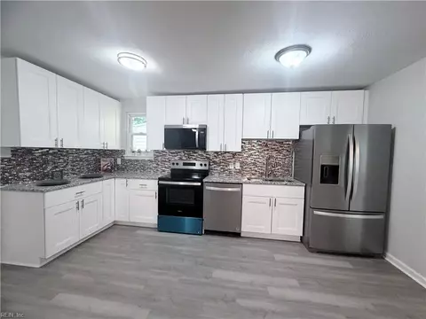 1617 Bill St, Norfolk, VA 23518