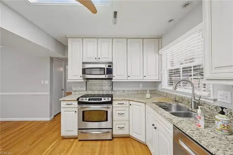 Kitchen - 1059 Clipper Dr, Hampton, VA 23669 photo 2 of 3