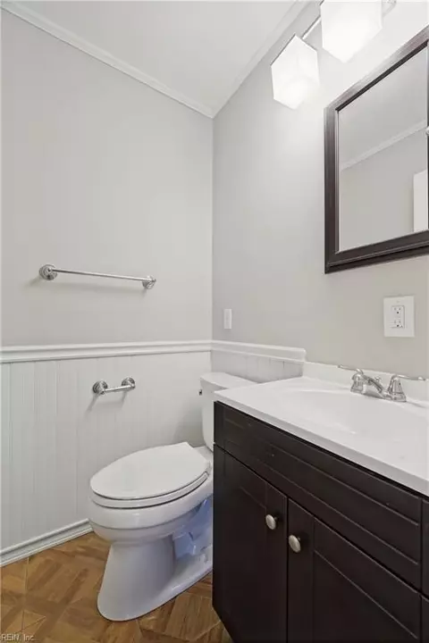 Bath - 1059 Clipper Dr, Hampton, VA 23669 photo 1 of 4