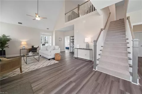 Entry Way - 4615 Longleaf Pl, Chesapeake, VA 23321 photo 1 of 5