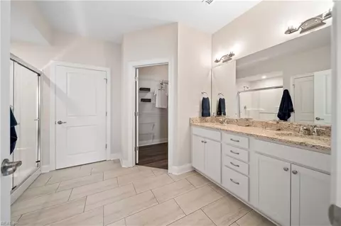 Entry Way - 4615 Longleaf Pl, Chesapeake, VA 23321 photo 2 of 5