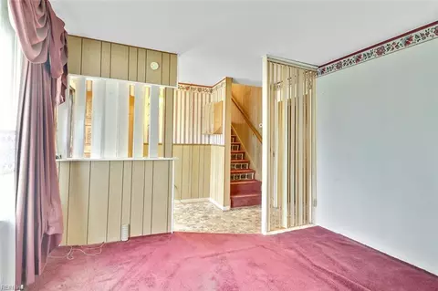 Entry Way - 706 S Fallon Ct, Hampton, VA 23661 photo 1 of 3