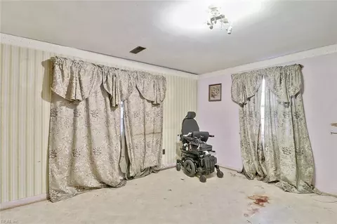 Bedroom - 706 S Fallon Ct, Hampton, VA 23661 photo 1 of 8