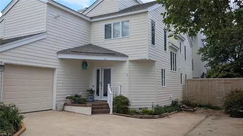 110 85th St #B, Virginia Beach, VA 23451