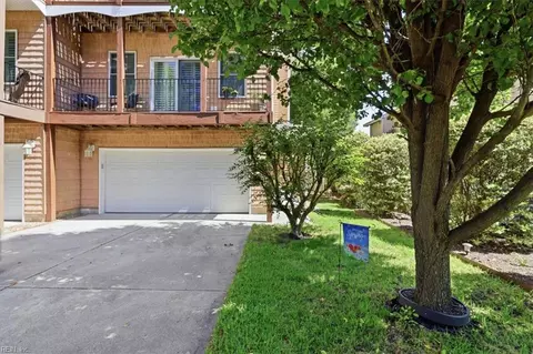 4620 Lake Dr, Virginia Beach, VA 23455