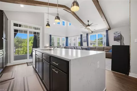 212 Fishers Ct, Hampton, VA 23666