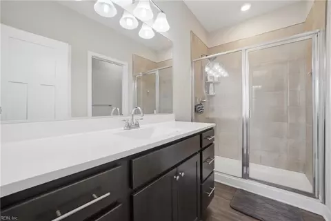 Bath - 212 Fishers Ct, Hampton, VA 23666 photo 2 of 2