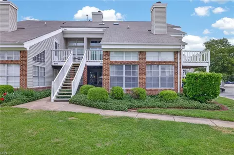 5092 Heathglen Cir, Virginia Beach, VA 23456