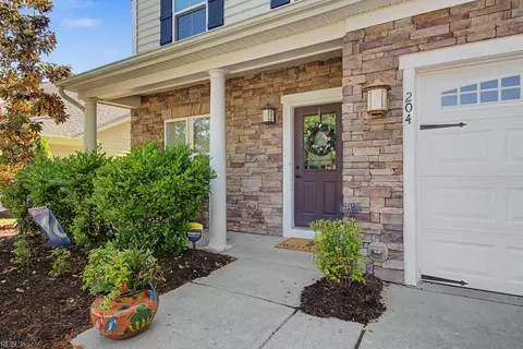 Exterior - 204 Christopher Ln, Williamsburg, VA 23185 photo 2 of 7
