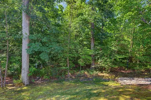 Exterior - 204 Christopher Ln, Williamsburg, VA 23185 photo 5 of 7