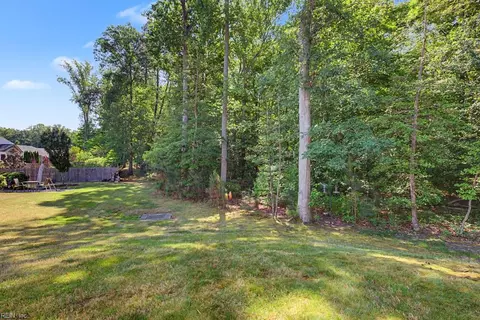 Exterior - 204 Christopher Ln, Williamsburg, VA 23185 photo 4 of 7