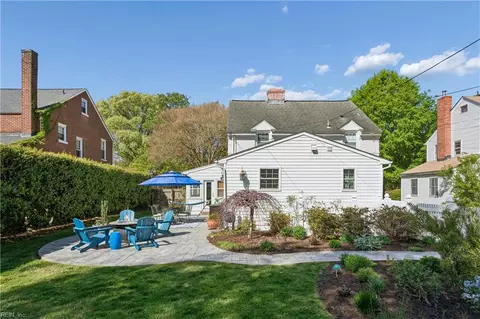 Exterior - 142 Algonquin Rd, Hampton, VA 23661 photo 5 of 14