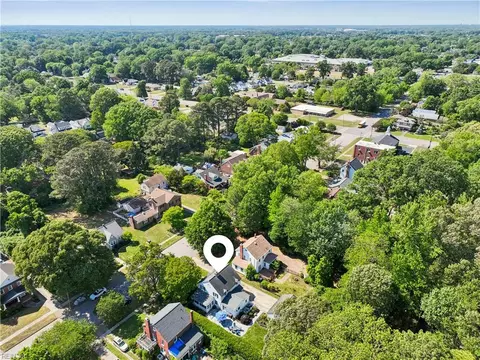 View/Area - 142 Algonquin Rd, Hampton, VA 23661 photo 5 of 6