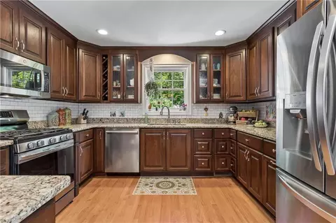 Kitchen - 142 Algonquin Rd, Hampton, VA 23661 photo 2 of 4