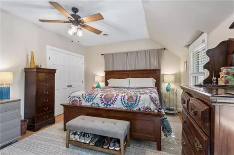 Bedroom - 142 Algonquin Rd, Hampton, VA 23661 photo 4 of 6