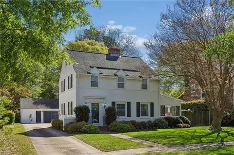 Exterior - 142 Algonquin Rd, Hampton, VA 23661 photo 2 of 14