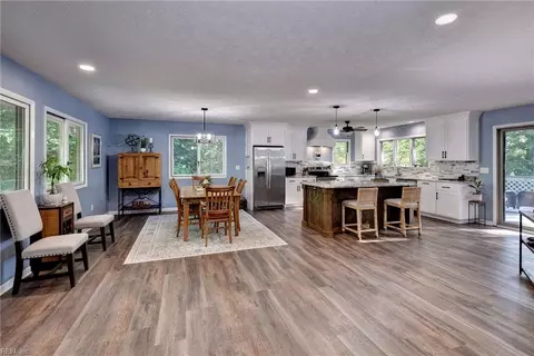 Dining - 2775 Shell Rd, Gloucester, VA 23061 photo 1 of 4