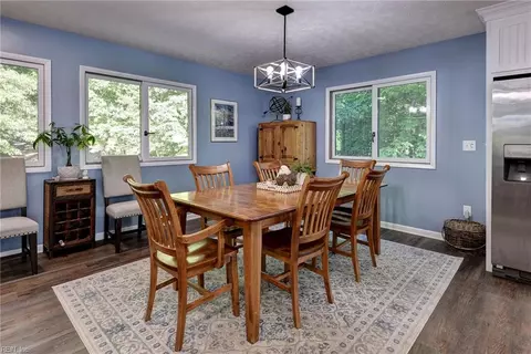 Dining - 2775 Shell Rd, Gloucester, VA 23061 photo 3 of 4
