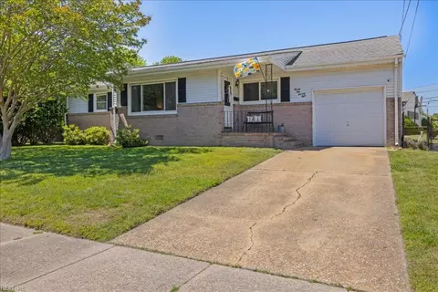 2478 Stribling Ln, Norfolk, VA 23518