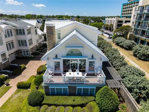5518 Ocean Front Ave, Virginia Beach, VA 23451