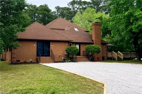 9 Rhodelia Ln, Poquoson, VA 23662