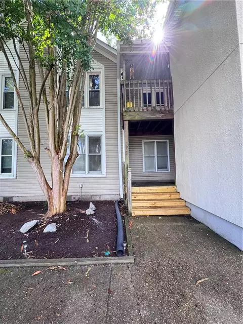 3822 Wyatt Dr #4, Portsmouth, VA 23703