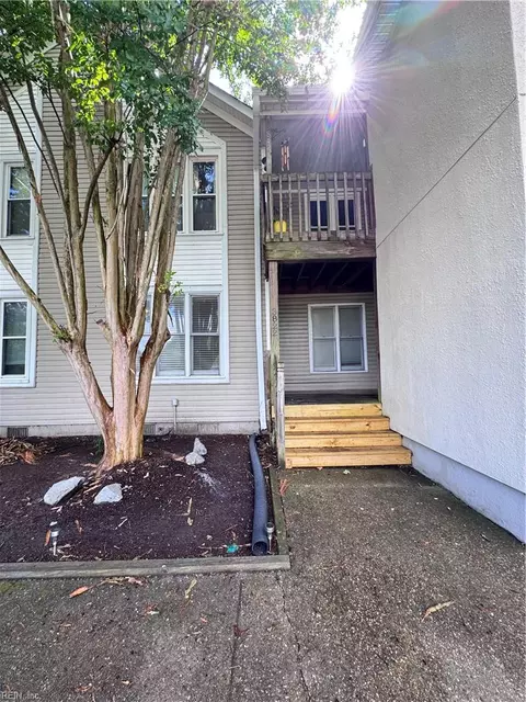 3822 Wyatt Dr #4, Portsmouth, VA 23703