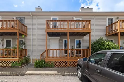 4754 Hollis Rd, Virginia Beach, VA 23455