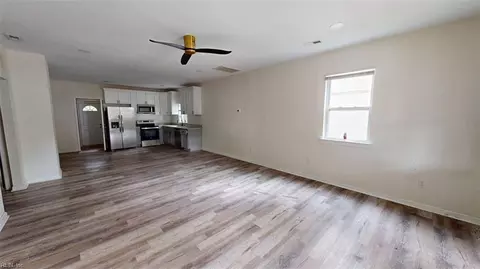 Living - 546 3rd Ave, Suffolk, VA 23434 photo 1 of 5