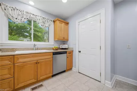 Kitchen - 104 E Severn Rd, Norfolk, VA 23505 photo 5 of 5