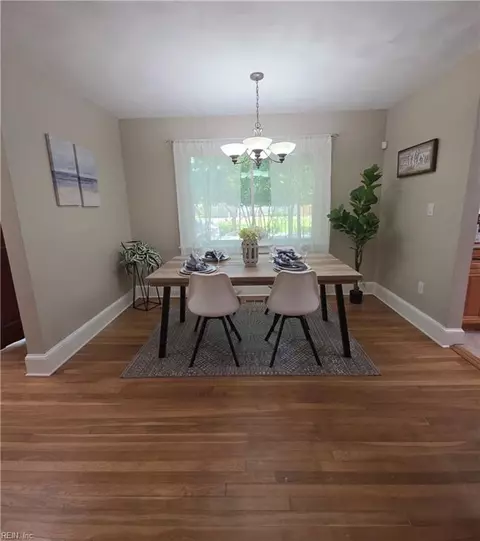 Dining - 104 E Severn Rd, Norfolk, VA 23505 photo 2 of 4
