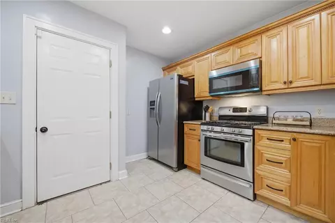 Kitchen - 104 E Severn Rd, Norfolk, VA 23505 photo 2 of 5