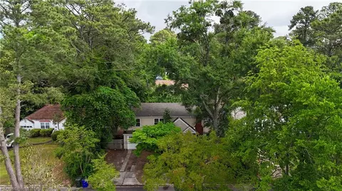 View/Area - 104 E Severn Rd, Norfolk, VA 23505 photo 4 of 4