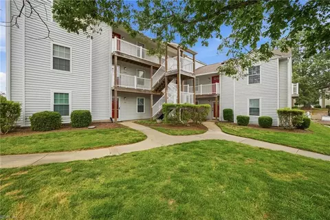 2128 Retreat Ct, Virginia Beach, VA 23454