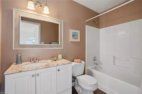 Bath - 2077 Maple Leaf Cres, Suffolk, VA 23434 photo 1 of 4