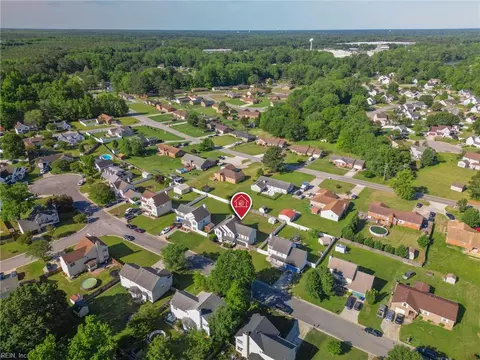 View/Area - 2077 Maple Leaf Cres, Suffolk, VA 23434 photo 2 of 4