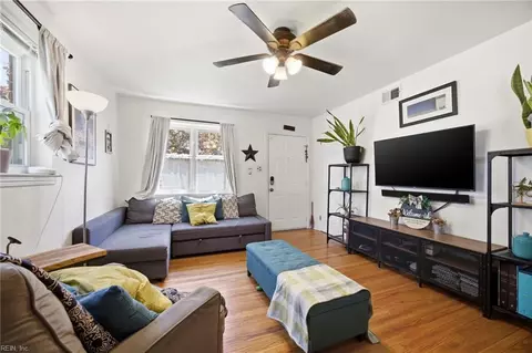 Living - 5457 Silbert Rd, Norfolk, VA 23509 photo 2 of 3