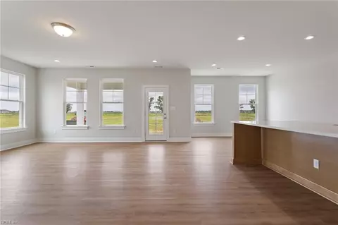 Living - Mm Taft Rd, Chesapeake, VA 23322 photo 2 of 4