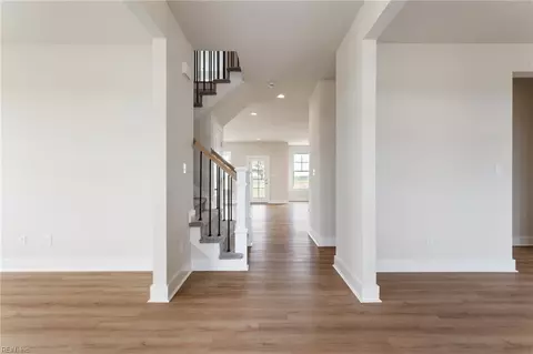 Entry Way - Mm Taft Rd, Chesapeake, VA 23322 photo 2 of 8