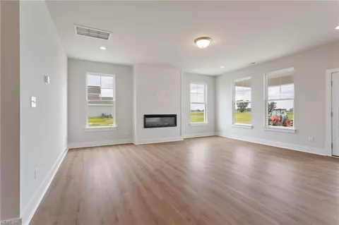 Living - Mm Taft Rd, Chesapeake, VA 23322 photo 3 of 4