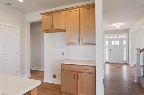 Entry Way - Mm Taft Rd, Chesapeake, VA 23322 photo 7 of 8