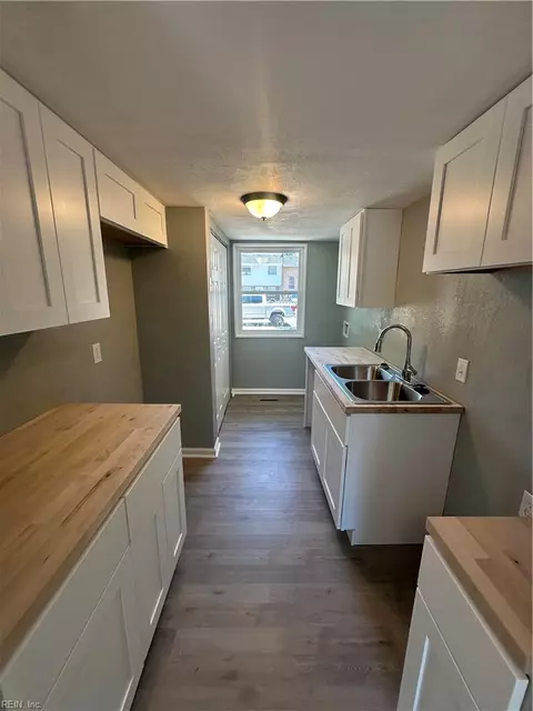 6427 Faraday Ct, Norfolk, VA 23513