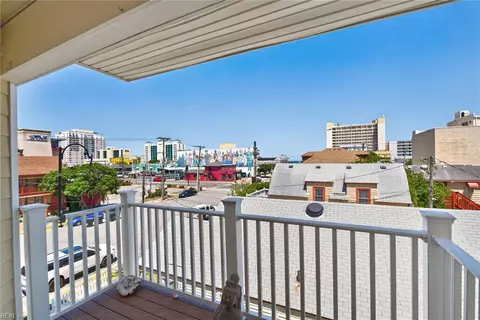 310 24th St #201, Virginia Beach, VA 23451